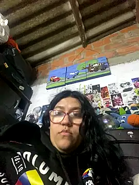 dafne19  online show from 11-22-25, 05:06