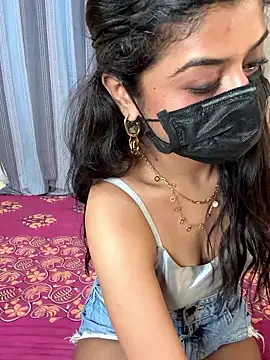 Snapshot of Aakanshaa__ chatting on 10-09-25, 05:11 Aakanshaa online show from 10-09-25, 05:11