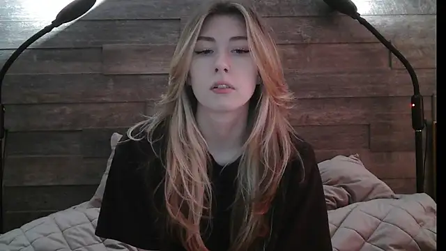 ErikaShyy online show from 02-20-25, 11:09