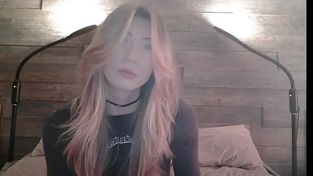 ErikaShyy online show from 03-10-25, 07:32