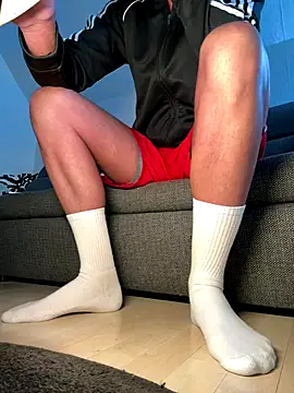 Snapshot of nikeaddicted2 chatting on 12-21-25, 08:10 nikeaddicted2 online show from 12-21-25, 08:10