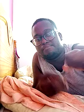 Snapshot of Jeanlaurent972 chatting on 09-10-25, 02:39 Jeanlaurent972 online show from 09-10-25, 02:39