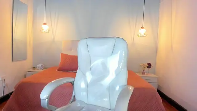 Emma23   online show from 01-21-25, 12:36