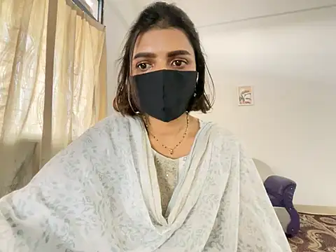 Snapshot of MaYaa__11 chatting on 01-31-25, 11:35 MaYaa 11 online show from 01-31-25, 11:35