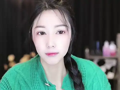 Snapshot of Nuyoah-77 chatting on 01-07-25, 04:29 Nuyoah-77 online show from 01-07-25, 04:29