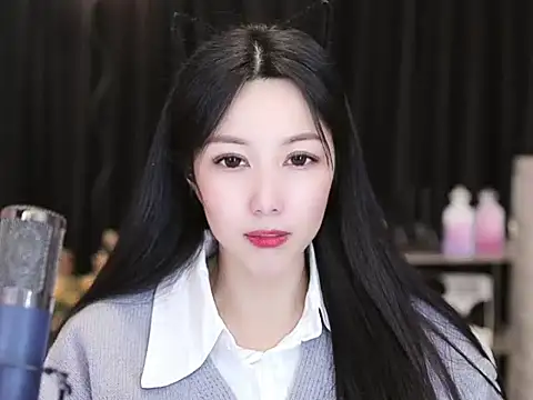 Snapshot of Nuyoah-77 chatting on 01-25-25, 07:07 Nuyoah-77 online show from 01-25-25, 07:07