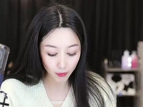 Snapshot of Nuyoah-77 chatting on 02-09-25, 03:01 Nuyoah-77 online show from 02-09-25, 03:01