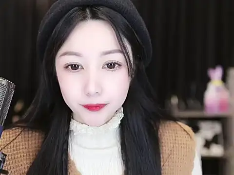 Snapshot of Nuyoah-77 chatting on 03-03-25, 06:55 Nuyoah-77 online show from 03-03-25, 06:55