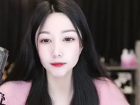 Snapshot of Nuyoah-77 chatting on 03-14-25, 04:09 Nuyoah-77 online show from 03-14-25, 04:09