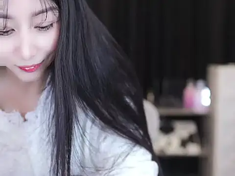 Nuyoah-77 online show from 11-27-25, 03:36