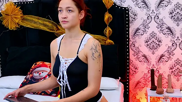 SaaraBrown online show from 12-16-25, 08:36