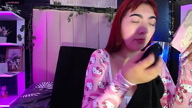 Mia Rinn online show from 12-17-24, 01:38