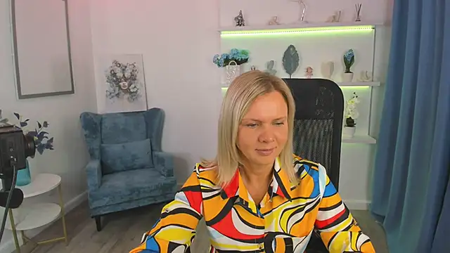 AgathaKlouin online show from 10-09-25, 07:23