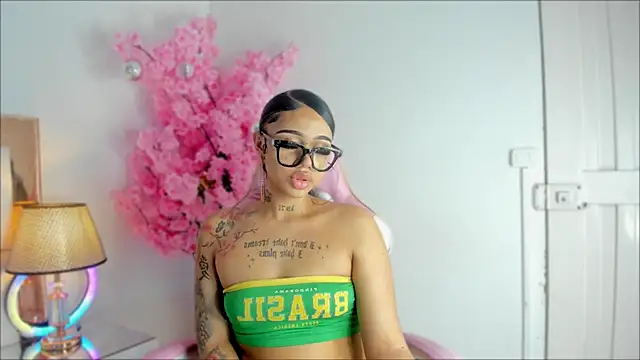 Mia Jansen online show from 12-04-24, 12:52