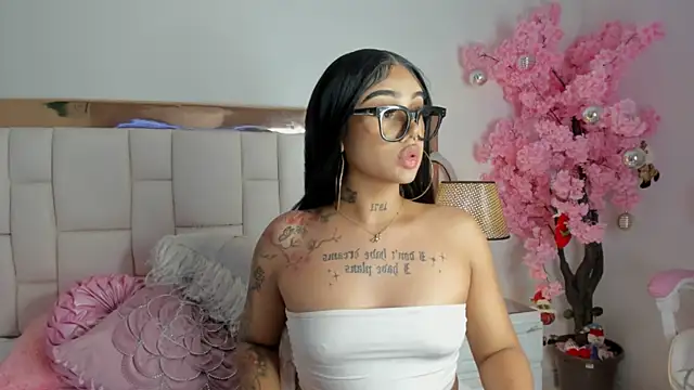 Mia Jansen online show from 12-24-24, 01:49