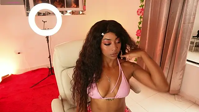 Alondrasparrow2 online show from 01-13-25, 08:15