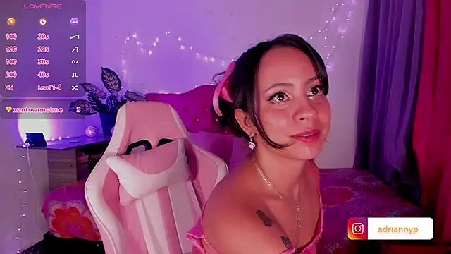 Snapshot of adriannyp_1 chatting on 01-03-25, 06:33 adriannyp 1 online show from 01-03-25, 06:33