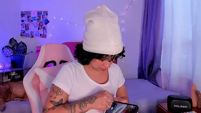 Snapshot of adriannyp_1 chatting on 03-22-25, 08:37 adriannyp 1 online show from 03-22-25, 08:37