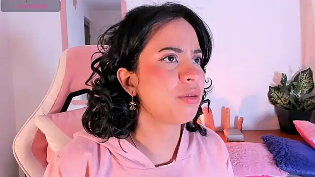 Snapshot of adriannyp_1 chatting on 10-28-25, 12:47 adriannyp 1 online show from 10-28-25, 12:47