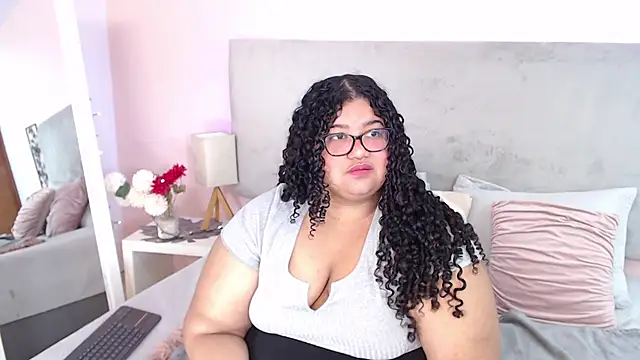 Miley Collins online show from 12-09-24, 05:08