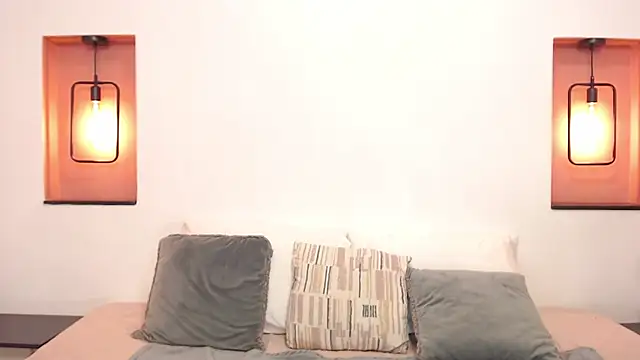 Miley Collins online show from 12-21-24, 09:58