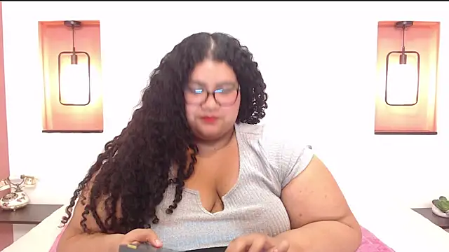 Miley Collins online show from 03-11-25, 07:04