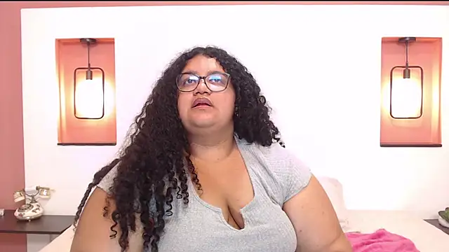 Miley Collins online show from 03-11-25, 07:47