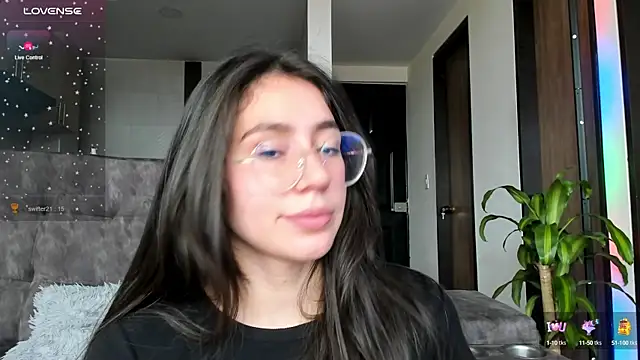 emmadiaz1 online show from 12-18-24, 05:42