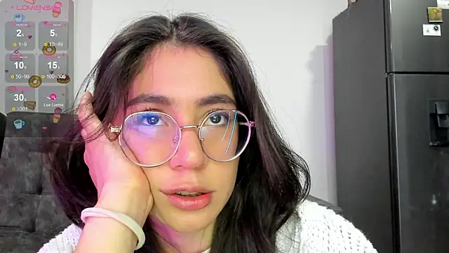 emmadiaz1 online show from 01-10-25, 12:27