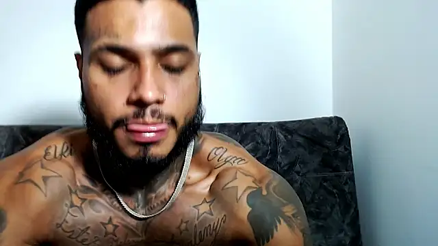 Snapshot of Exotic_tatto27121 chatting on 12-20-24, 06:08 Exotic tatto27121 online show from 12-20-24, 06:08