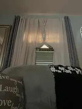 theoneandonlyniko online show from 10-19-25, 05:35