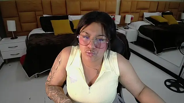 Snapshot of _Dulcinea_1 chatting on 02-21-25, 04:05 Dulcinea 1 online show from 02-21-25, 04:05