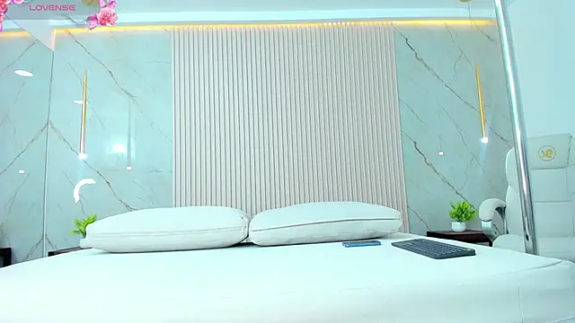 nathassa grant online show from 02-08-25, 12:28