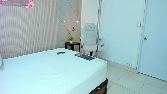 nathassa grant online show from 02-10-25, 05:41