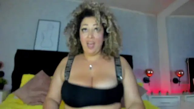 Snapshot of Katti_Barrera chatting on 03-20-25, 08:19 Katti Barrera online show from 03-20-25, 08:19