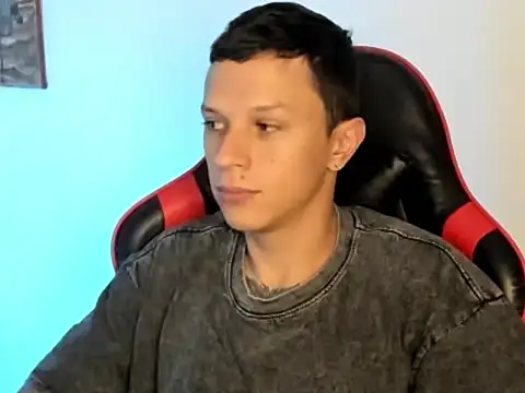 Snapshot of goodboy69l chatting on 02-11-26, 12:32 goodboy69l online show from 02-11-26, 12:32