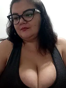 Snapshot of Madisonpalacio chatting on 10-25-25, 12:18 Madisonpalacio online show from 10-25-25, 12:18