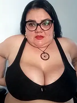 Snapshot of Madisonpalacio chatting on 11-14-25, 06:39 Madisonpalacio online show from 11-14-25, 06:39