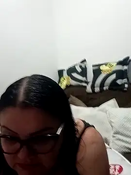 Snapshot of Madisonpalacio chatting on 11-22-25, 12:20 Madisonpalacio online show from 11-22-25, 12:20