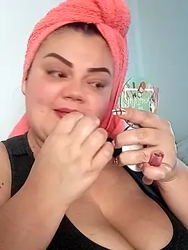 Snapshot of Madisonpalacio chatting on 11-29-25, 05:05 Madisonpalacio online show from 11-29-25, 05:05