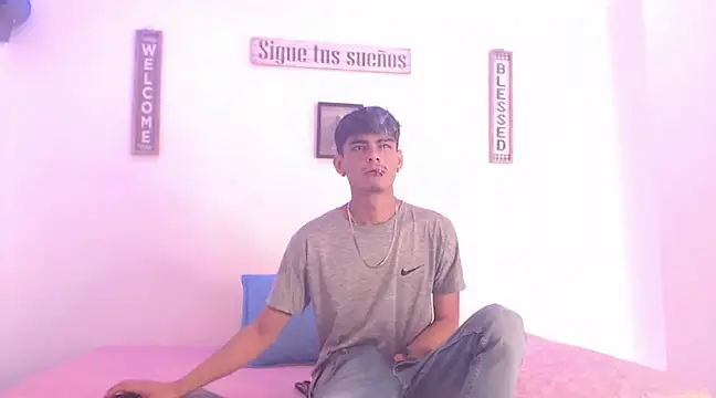 harrytomson 1 online show from 12-15-24, 02:27