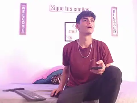 harrytomson 1 online show from 12-27-24, 05:42