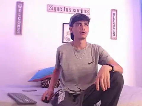 harrytomson 1 online show from 12-28-24, 01:50