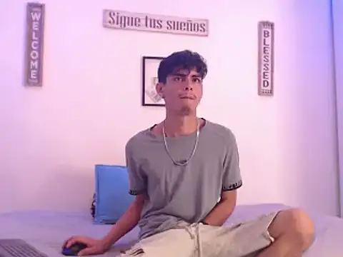 harrytomson 1 online show from 12-29-24, 06:35