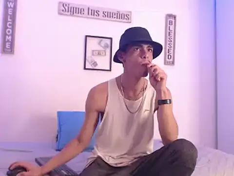 harrytomson 1 online show from 12-31-24, 04:27