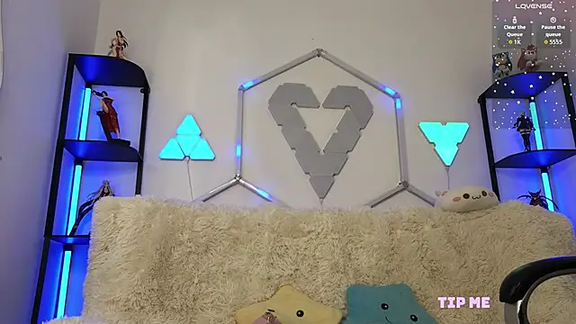 littlevixen18 online show from 11-05-25, 01:55