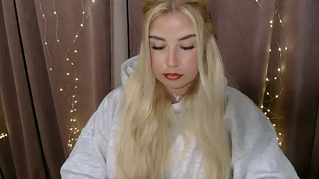 KristyHoney online show from 01-06-25, 09:52