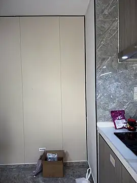 Tastemystrawberry online show from 01-29-25, 02:10