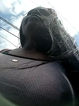 Snapshot of cindy_damm chatting on 01-08-25, 05:15 cindy damm online show from 01-08-25, 05:15