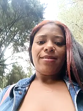 Snapshot of cindy_damm chatting on 02-05-25, 09:40 cindy damm online show from 02-05-25, 09:40